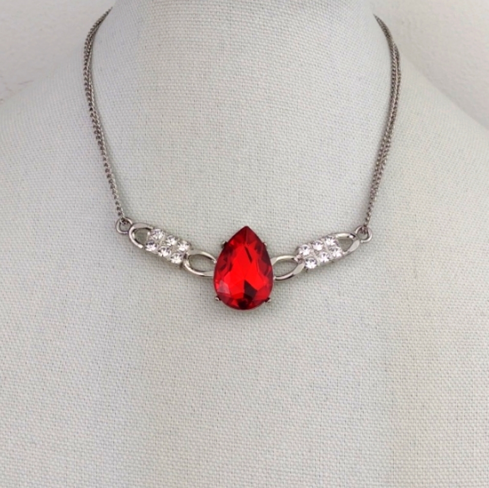 Vibrant Ruby Red Faceted Glass Jewel Rhinestone Silver Tone Choker Necklace - Picture 6 of 12